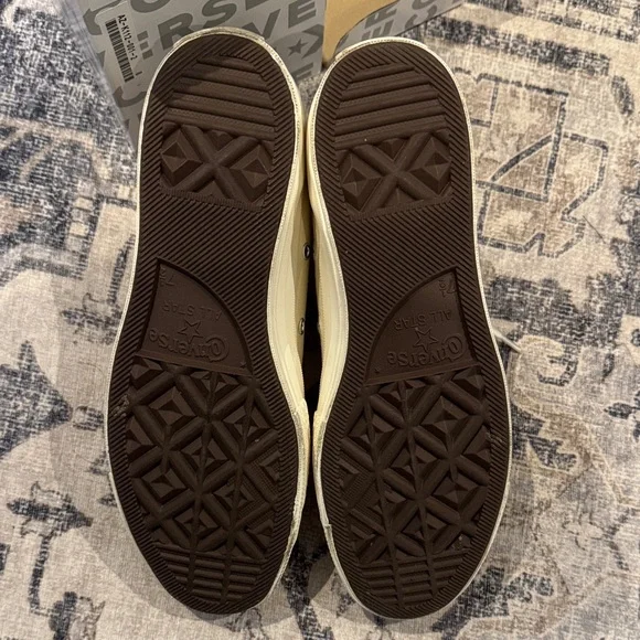 Converse x Comme des Garçons PLAY Chuck 70 High Top - Picture 9 of 10